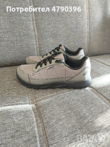 туристическа раница + туристически обувки quechua , снимка 4 - Екипировка - 54172590