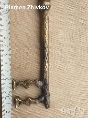 Голям стар месингов ключ от манастирска порта 22 см , снимка 3 - Антикварни и старинни предмети - 54078678