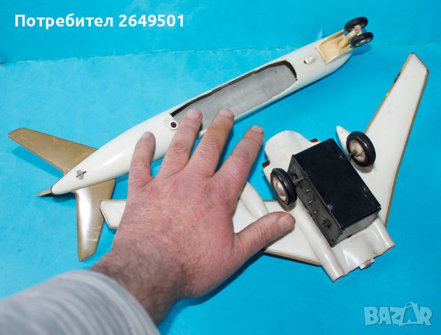 1960те СССР Самолет ТУ-134 играчка с батерии, работещ, снимка 8 - Колекции - 45149528