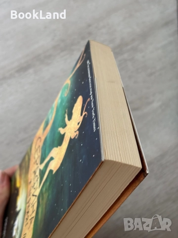 Серафина и черният плащ| Робърт Бийти , снимка 4 - Други - 52837053