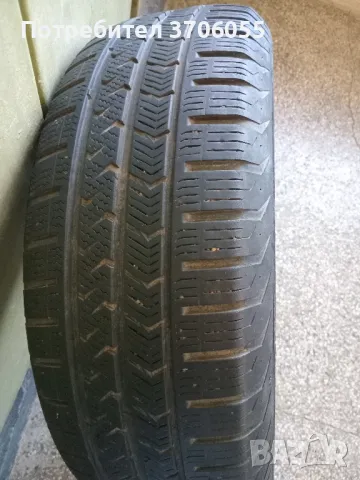 Всесезонна гума 205/70R15 Vredestein., снимка 1 - Гуми и джанти - 47507292