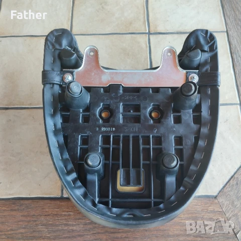 Задна седалка Suzuki Intruder / Boulevard M15, снимка 4 - Аксесоари и консумативи - 51315930