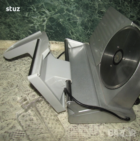 Електрическа машина за рязане на колбаси, хляб, сирена Clatronic, снимка 7 - Кухненски роботи - 52457824