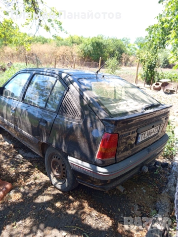 Продавам Opel Kadett1.6 Gt цяла за части , снимка 4 - Части - 54221436