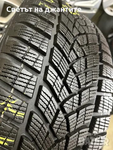 Гуми Зимни 4 броя 215/55/17 Goodyear Ultra Grip Performance + 8 mm Грайфер , снимка 3 - Гуми и джанти - 47189076