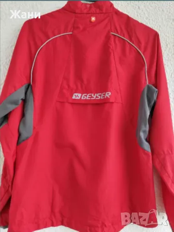 Спортно дамско яке тип ветровка, снимка 5 - Спортна екипировка - 50148276