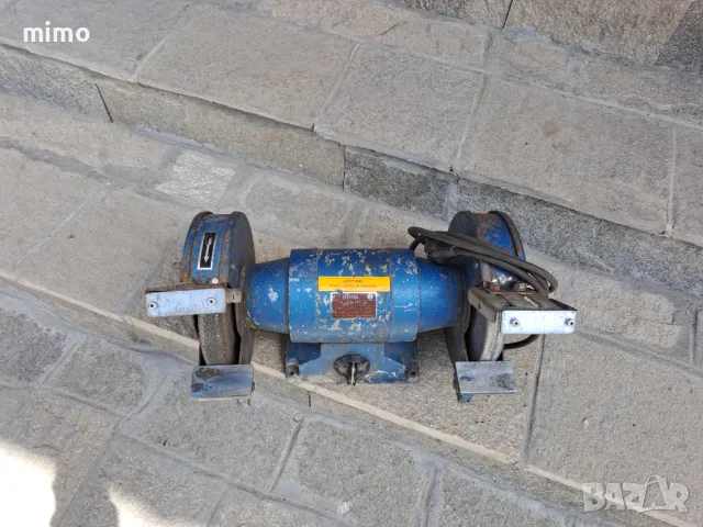 Продавам немски шмиргел работи тихо и балансирано.Старото немско качество., снимка 2 - Други машини и части - 46799446