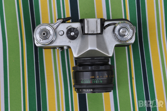 Фотоапарат Zenit-E с обектив Helios-44-2, снимка 3 - Фотоапарати - 45045730
