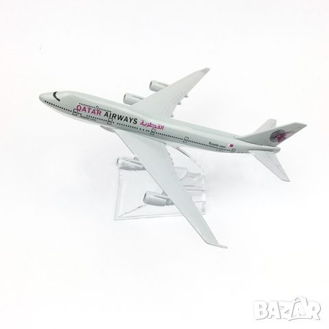 Бойнг 747 самолет модел макет Qatar Airways метален лайнер, снимка 4 - Колекции - 45326751