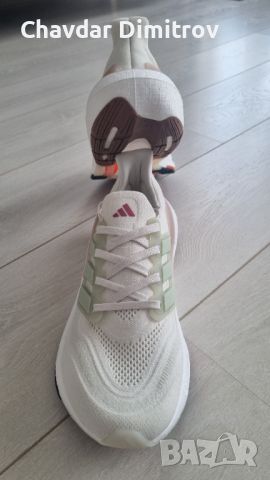 Adidas ULTRABOOST, снимка 4 - Спортни обувки - 45074338