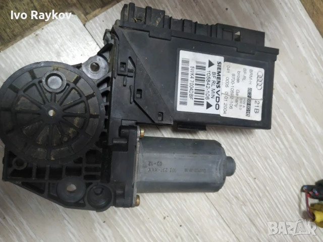 Мотор стъклоповдигач, преден ляв , SEAT  Altea , 8E2 959 801 B, 8E2959801B, снимка 2 - Части - 51006909