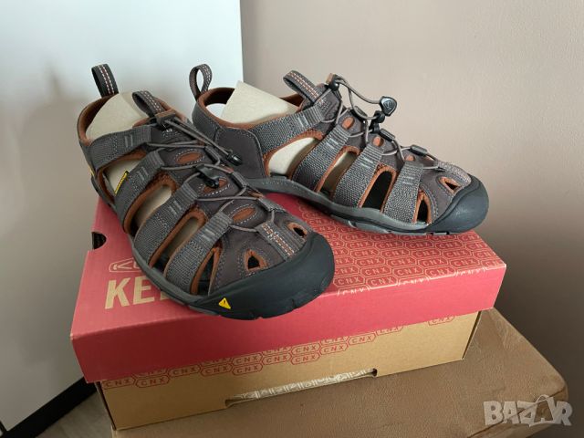 KEEN Clearwater CNX Дамски туристически сандали, 40.5 EU, снимка 1 - Сандали - 46012037