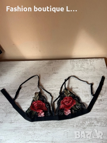 Ново черно дантелено бюстие с бродирано цвете и регулиращи се презрамки S , M , L , XL размер