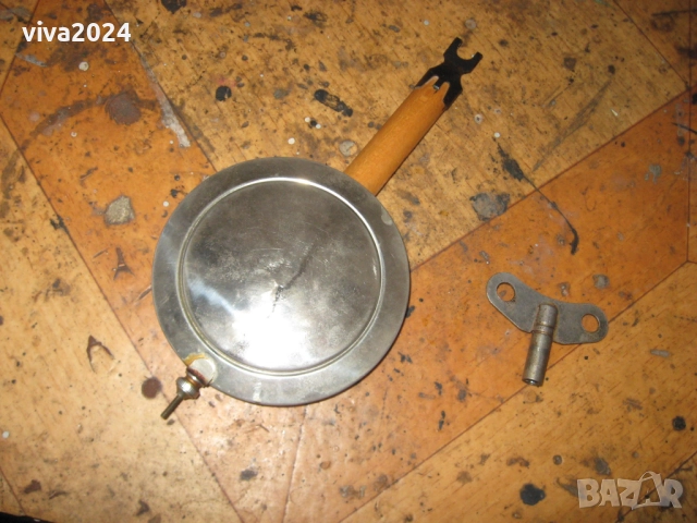 маховик и ключ за стенен часовник, снимка 2 - Антикварни и старинни предмети - 52373951