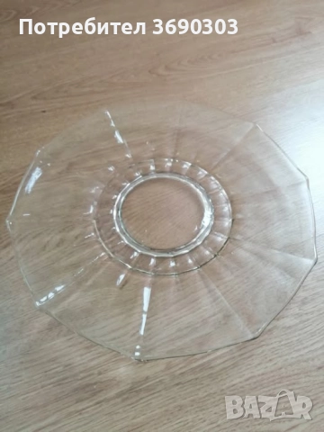 Стъклено плато/ чиния за торта, 10 лв като ново, снимка 2 - Чинии - 52731131