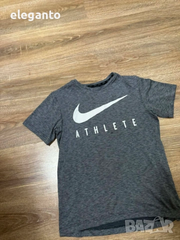 Юношеска тениска NIKE T-SHIRT DB MESH SWOOSH ATHLETE , L/154 размер , снимка 4 - Тениски - 53862723