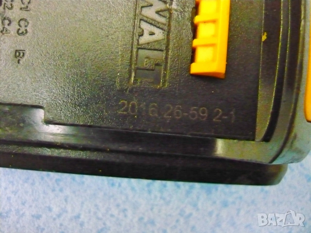 DeWALT - батерия 18V, снимка 6 - Винтоверти - 53761492