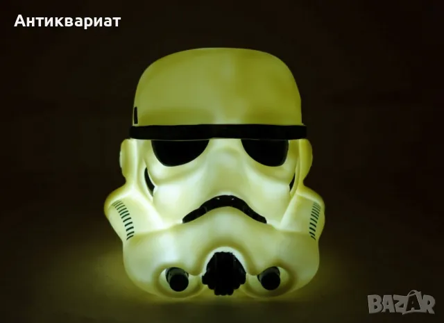 Оригинална Lucasfilm нощна лампа, светеща глава - Star Wars Stormtrooper шлем 