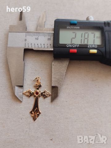 Златен стар православен кръст с инкрустиран гранат,злато 14к , снимка 6 - Колиета, медальони, синджири - 45434351
