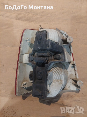 Десен стоп Фолксваген Туаран/Volkswagen Touran, снимка 3 - Части - 53996457