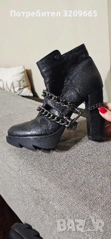 LOVE MOCSHONO Боти, снимка 9 - Дамски боти - 51987567