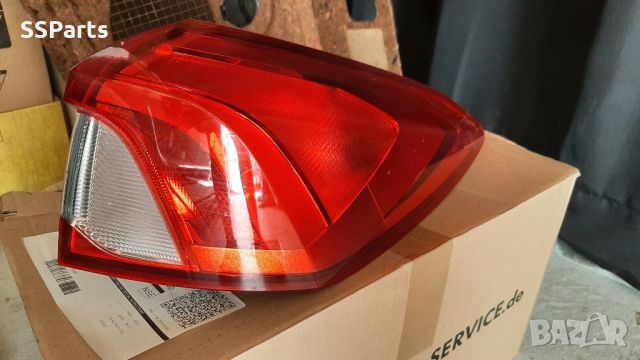 Ford Focus IV комби 2020г - десен LED стоп, снимка 1 - Части - 46226864