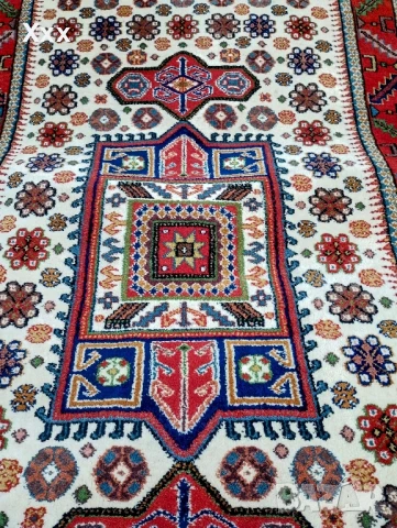 Ръчно тъкан вълнен килим.Произход Иран.Антика за ценители., снимка 5 - Килими - 50664154