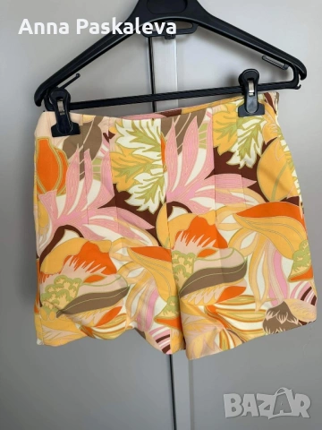 Къси панталонки Zara