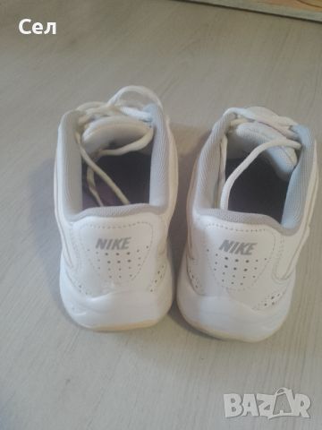 Оригинални маратонки за тенис Nike City Court 6 White Purple 38, снимка 2 - Маратонки - 46648911