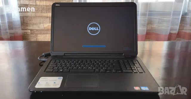 Продавам 17" лаптоп Dell Inspiron 3721/4x1.8ghzThr/8gb/1000gb/HD7670M/1600x900сKам/DVDrw/Профилактир, снимка 8 - Лаптопи за дома - 48781399