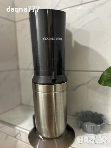 Уред за карбонизация "Кристал", марка SodaStream Германия, снимка 8 - Други - 50637850