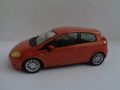  1:43 Motorama FIAT Grande Punto ИГРАЧКА КОЛИЧКА МОДЕЛ, снимка 1