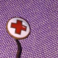 червен кръст значка емайл, снимка 1 - Колекции - 45596331