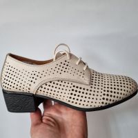 Дамски обувки от естествена кожа на нисък ток , снимка 1 - Дамски обувки на ток - 45355232