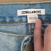 Дънкови панталонки Billabong, 30 размер, отговарящ на L , нови, снимка 2 - Къси панталони и бермуди - 45314417