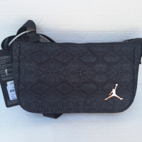 Nike Jordan Handbag - дамска чанта, снимка 2 - Чанти - 45011582