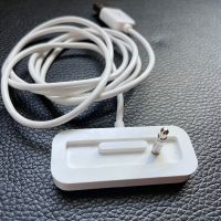 Apple iPod Dock for Shuffle 2nd Generation (ma694g/a), снимка 1 - iPod - 45543718