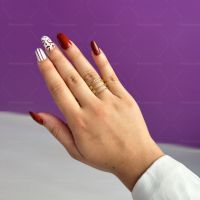 Хубав дамски пръстен от неръждаема стомана съчетава съвременен дизайн с деликатна елегантност, снимка 1 - Пръстени - 45847561