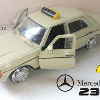 Mercedes-Benz E-Class 230E (Taxi) Welly 43686, снимка 1 - Колекции - 41347090