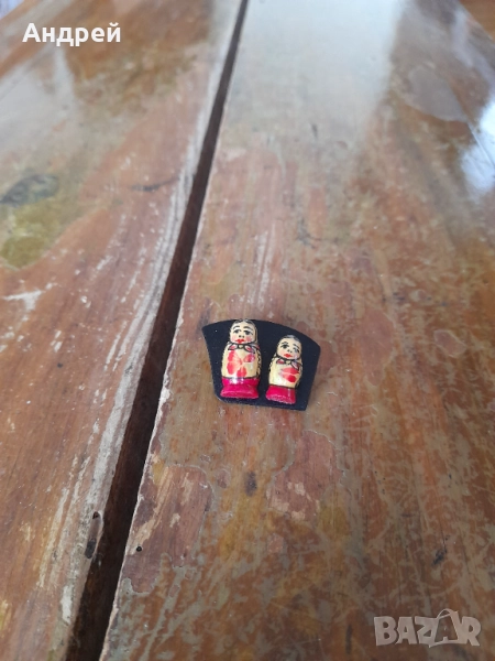 Стара брошка матрьошки, снимка 1