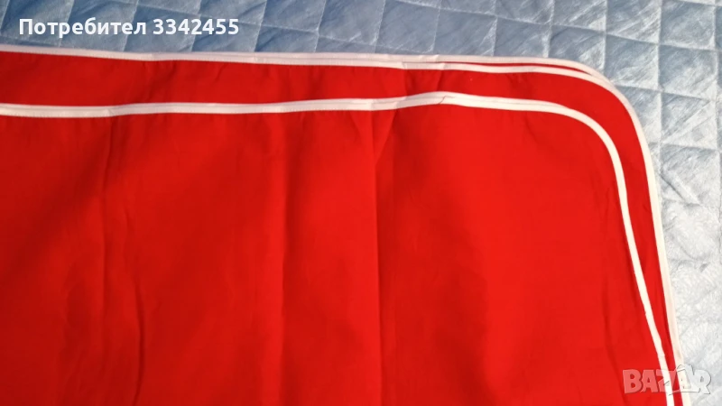 Нова, червена покривка, снимка 1