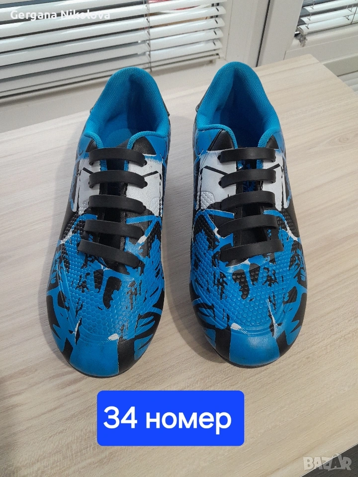 Маратонки за футбол и Скичърс, снимка 1