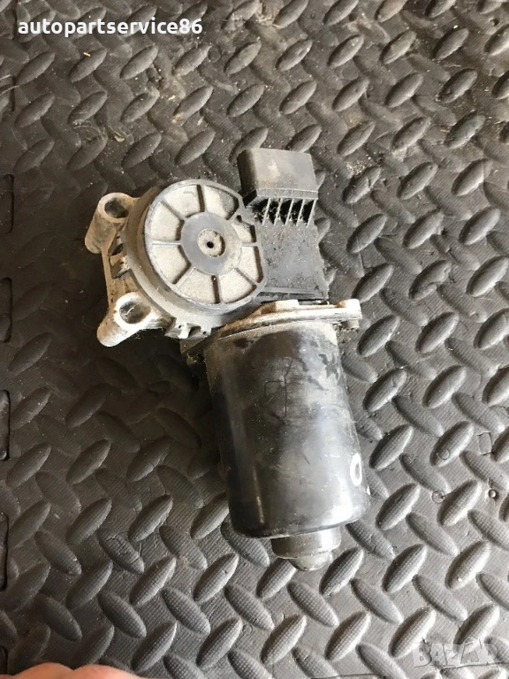 Мотор за предни чистачки за KIA Picanto 1.1 Бензин (2003-2007), снимка 1