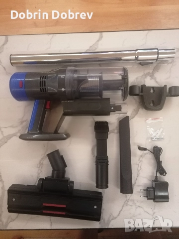 Безжична вертикална прахосмукачка Cleanmaxx