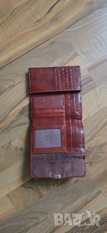 Дамски портфейл , снимка 3 - Портфейли, портмонета - 54280592