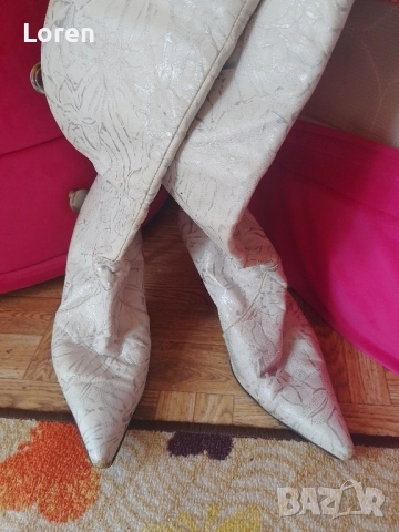 Подарявам!🤍🤍🍬Бели чизми ботушки на сиви цветя от естествена кожа, снимка 9 - Дамски ботуши - 52509229