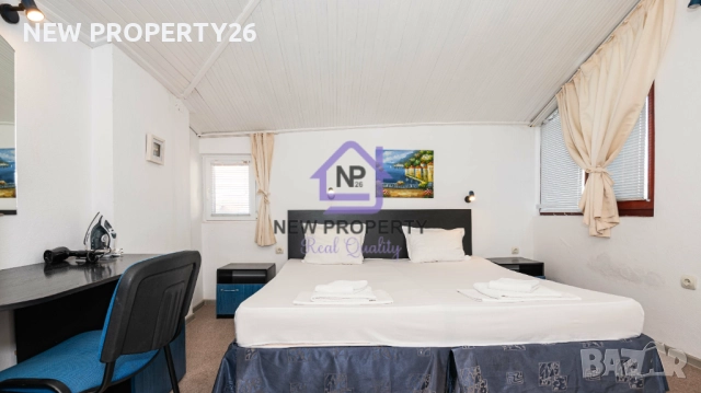 Представяме ви уникален имот за продажба – работещ хотел + самостоятелна къща и два гаража в Созопол, снимка 11 - Хотели - 52955005