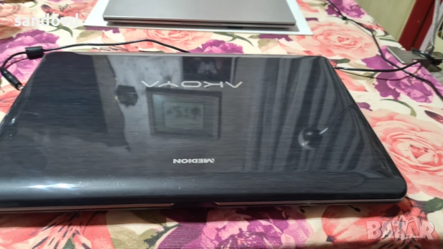 Хубав голям лаптоп MEDION MD-98920 17,3 in.цена 160лв., снимка 7 - Лаптопи за дома - 52650451