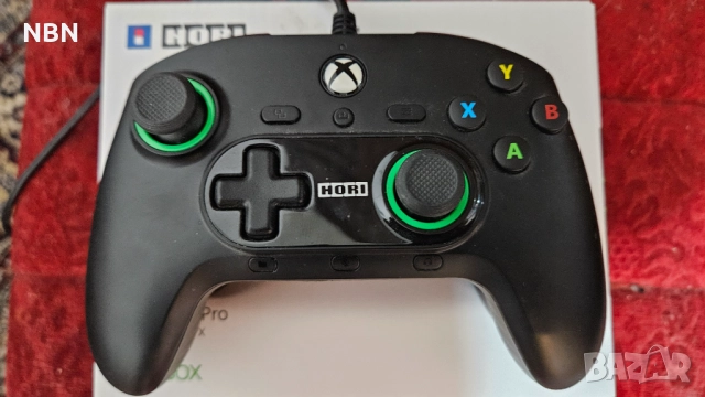 Контролер Horipad Pro (Xbox Series X/S - Xbox One), снимка 3 - Xbox конзоли - 52511662
