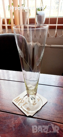Кристални чаши за шампанско, снимка 1 - Антикварни и старинни предмети - 44949940